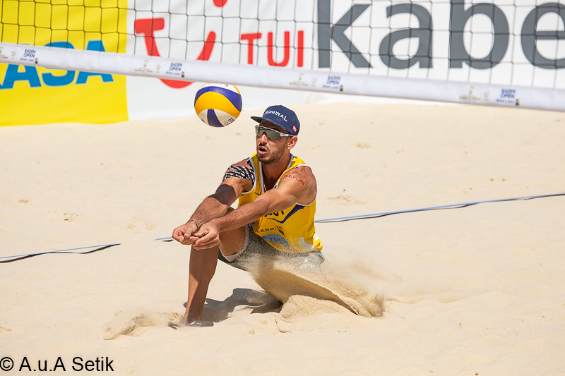 Canon EOS-1D X; EF100-400mm f/4.5-5.6L IS USM; 220 mm; 