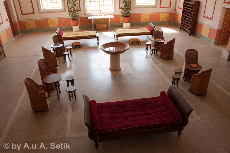 Canon EOS 40D; 18-250mm; 18 mm; 1/40 Sek. bei f / 8,0; 