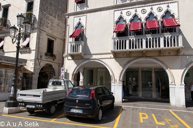 Canon EOS 7D Mark II; TAMRON SP 15-30mm F/2.8 Di VC USD A012; 15 mm; 