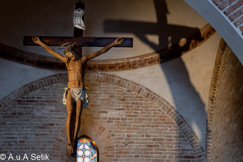 Canon EOS 7D Mark II; EF24-70mm f/2.8L II USM; 39 mm; 