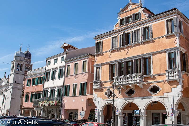 Canon EOS 7D Mark II; EF24-70mm f/2.8L II USM; 24 mm; 