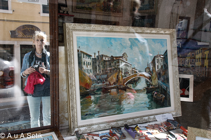 Canon EOS 7D Mark II; 18-200mm; 28 mm; 