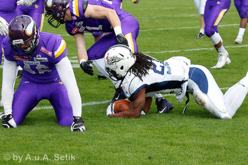 Canon EOS 7D Mark II; EF70-300mm f/4.5-5.6 DO IS USM; 110 mm; 1/3200 Sek. bei f / 6,3; 