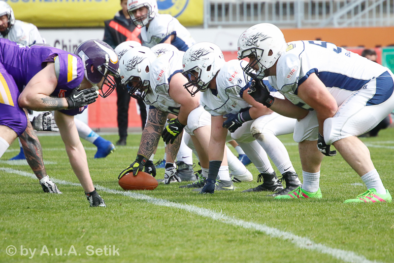 Canon EOS 7D Mark II; EF70-300mm f/4.5-5.6 DO IS USM; 300 mm; 1/4000 Sek. bei f / 6,3; 