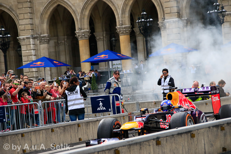 Canon EOS 7D Mark II; 18-200mm; 115 mm; 1/2000 Sek. bei f / 6,3; 