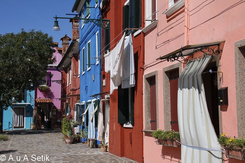 Canon EOS 7D Mark II; 18-200mm; 33 mm; 