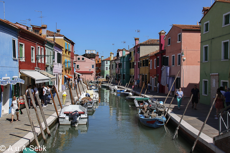 Canon EOS 7D Mark II; 18-200mm; 28 mm; 