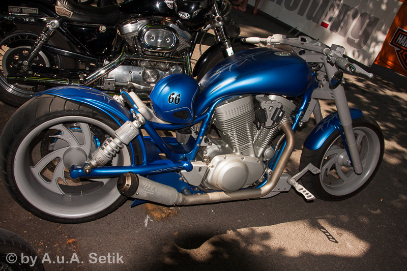 Canon EOS 40D; 18-250mm; 18 mm; 1/250 Sek. bei f / 9,0; 